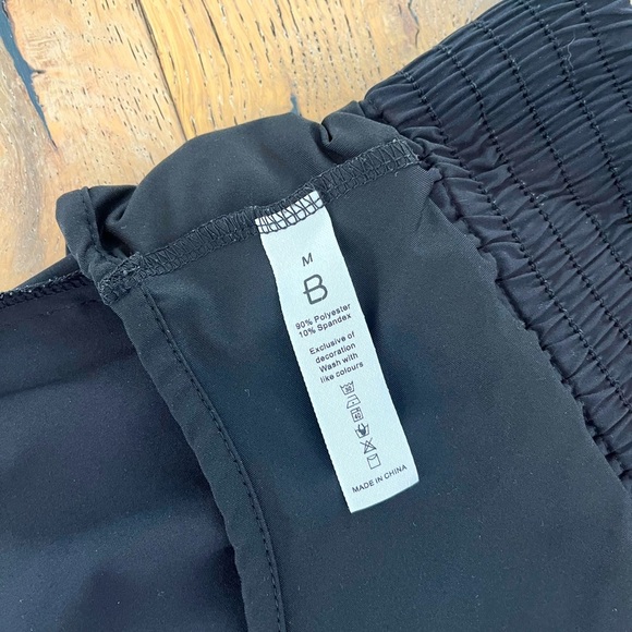 Women High Waisted Shorts Black Athletic Sports Size Medium - Picture 3 of 4